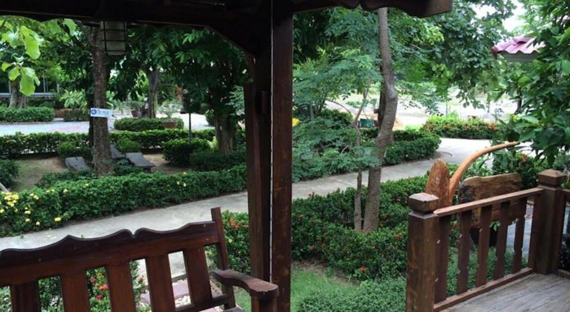 Punpisa Resort Sam Chuk 外观 照片